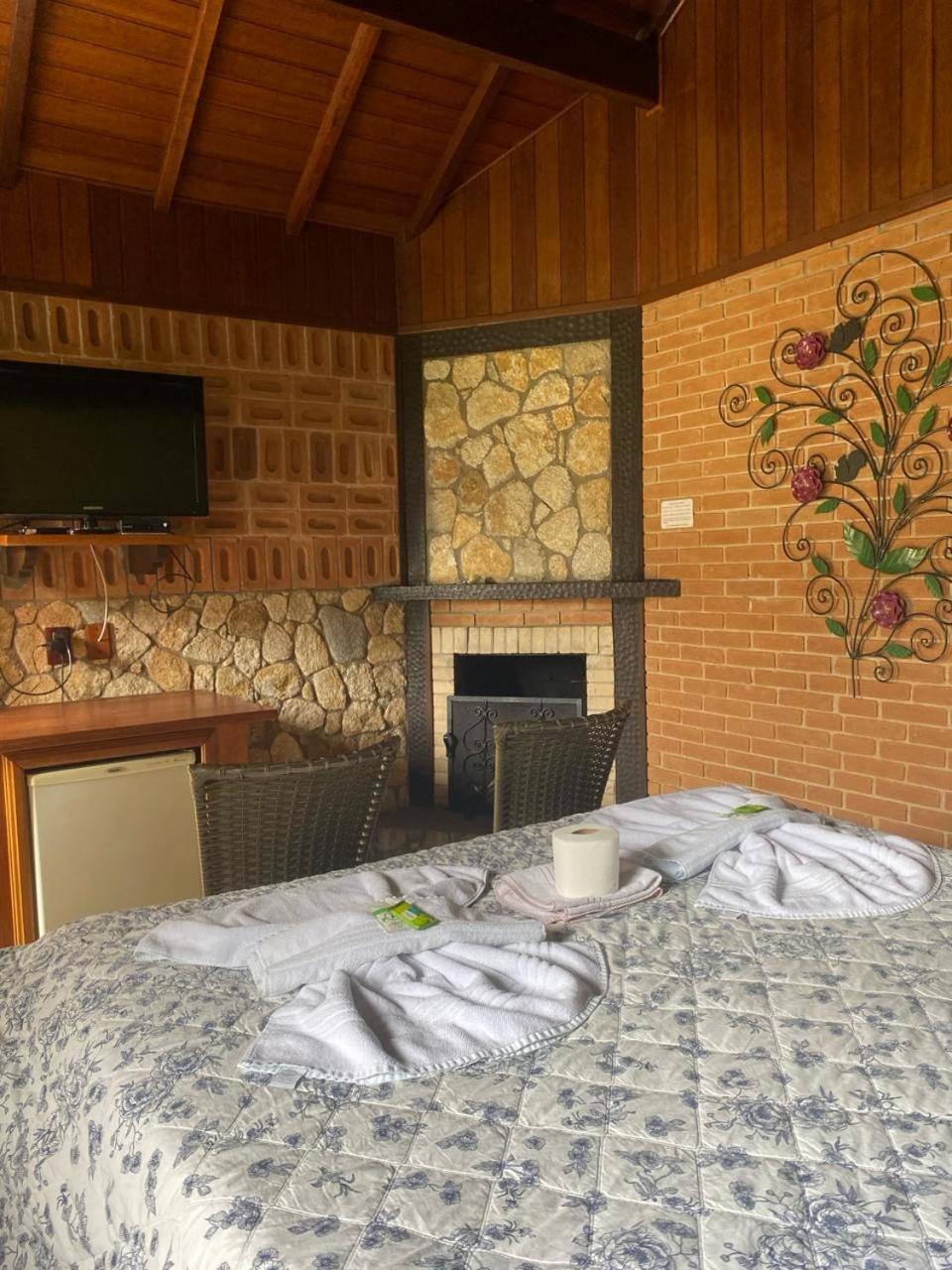 Pousada Serras De Monte Verde 몬테베르데 외부 사진